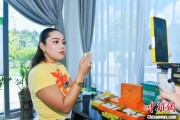 宿州泰国主播品三亚榴莲：“尝到了家乡味”